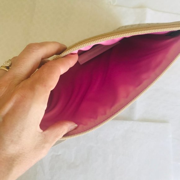 NEW! COACH F61035 SKHM9 Khaki Signature Tablet Sleeve MSRP $88 - Picture 4 of 6